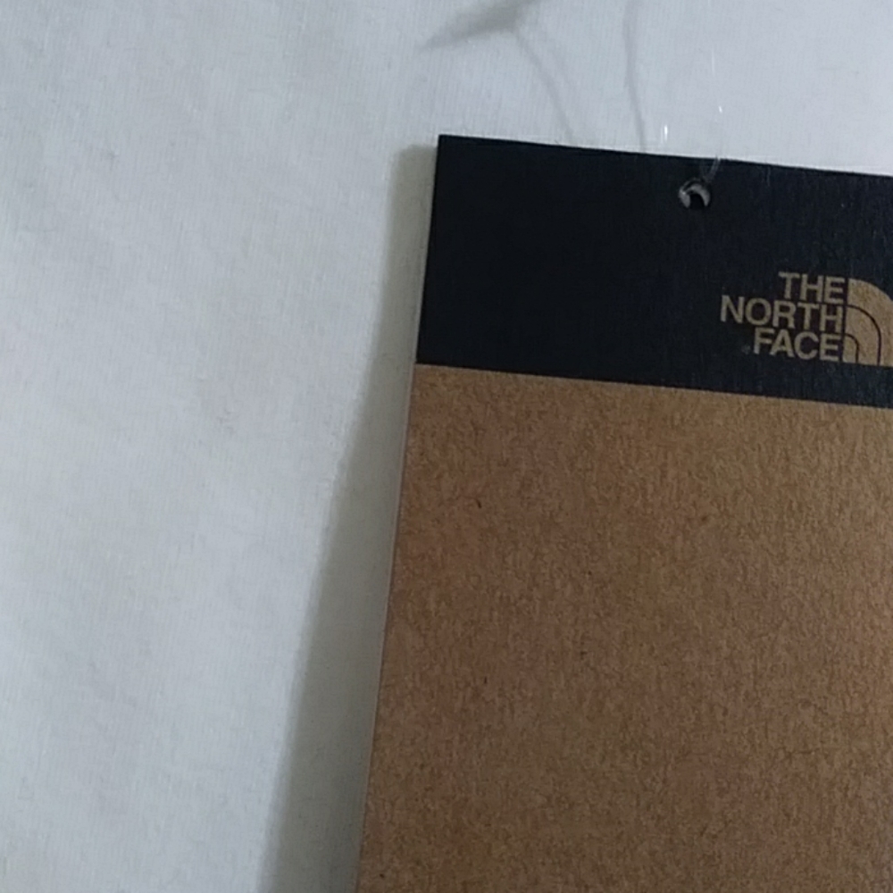 Soft top with zipper. Long sleeve .